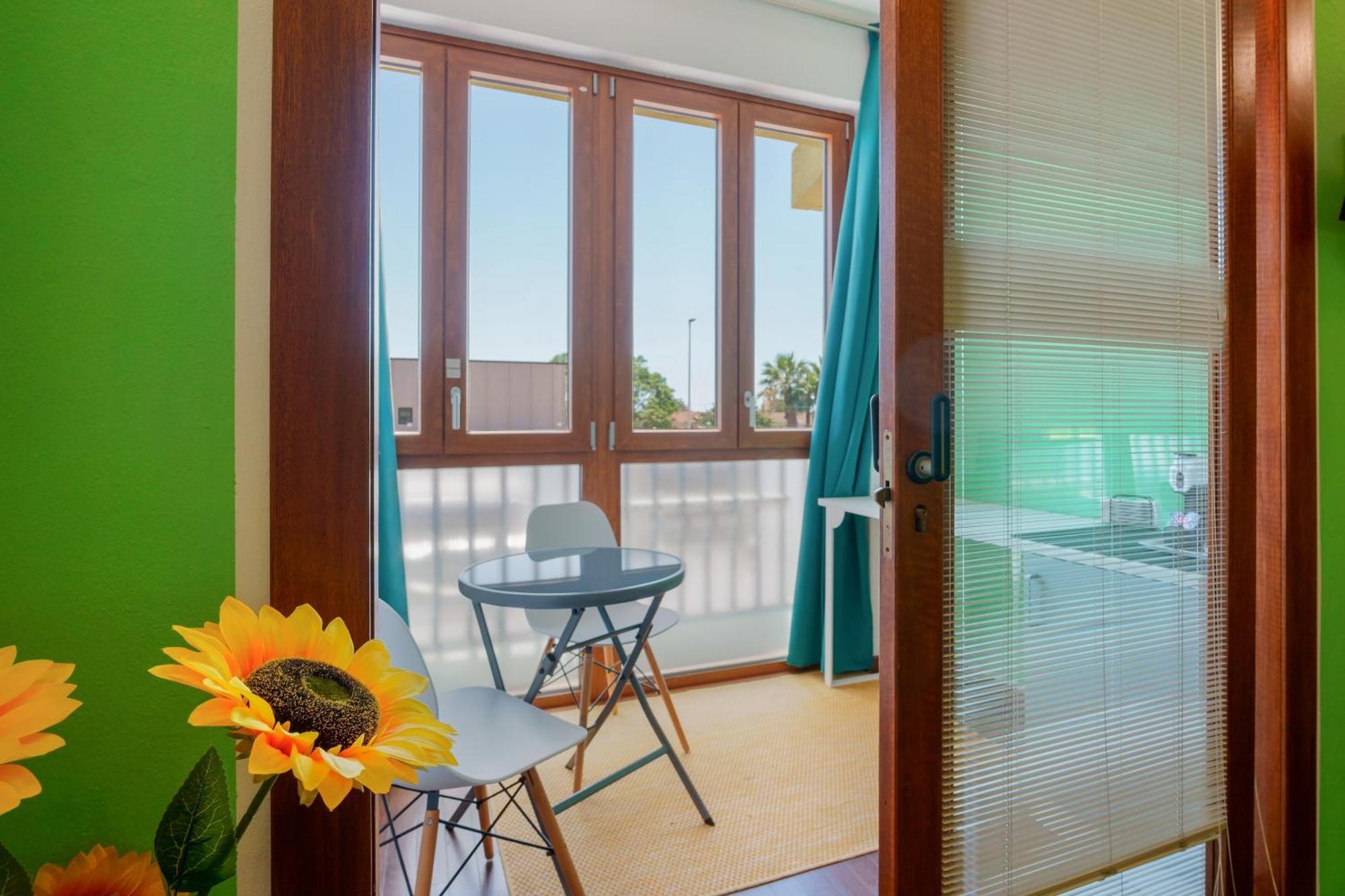 Bed and Breakfast Unplug Quartu SantʼElena Exterior foto