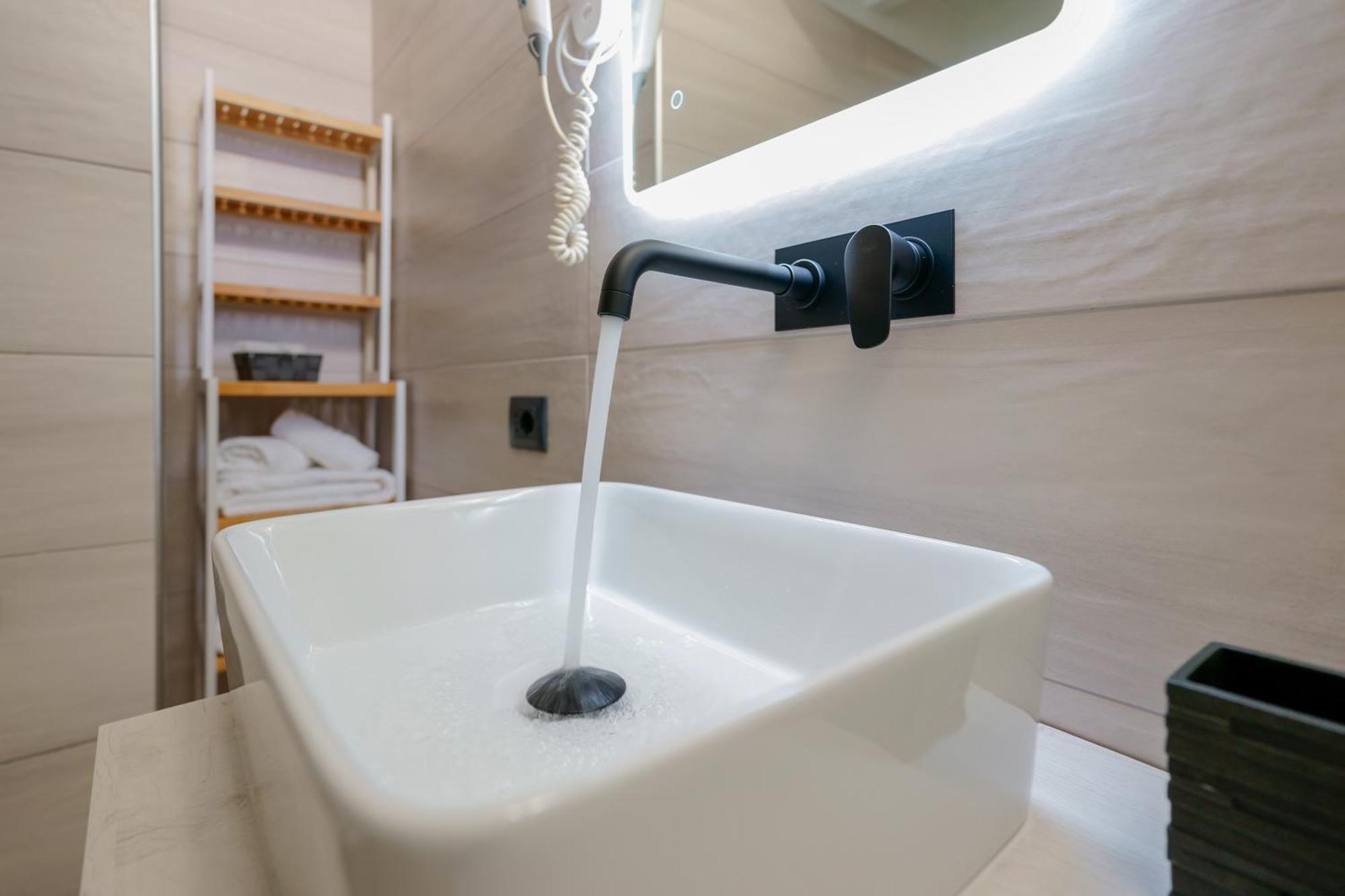 Bed and Breakfast Unplug Quartu SantʼElena Exterior foto